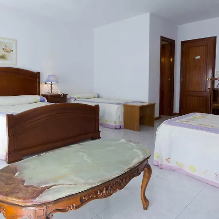 Hotell Restaurante Xaneiro *